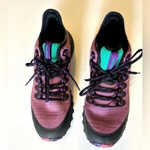 Merrell Women’s Hiking Shoes. Size 9.5. EUC. Smoke-free and pet-friendly home.